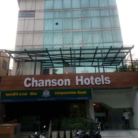 Chanson Hotel Ню Делхи Екстериор снимка